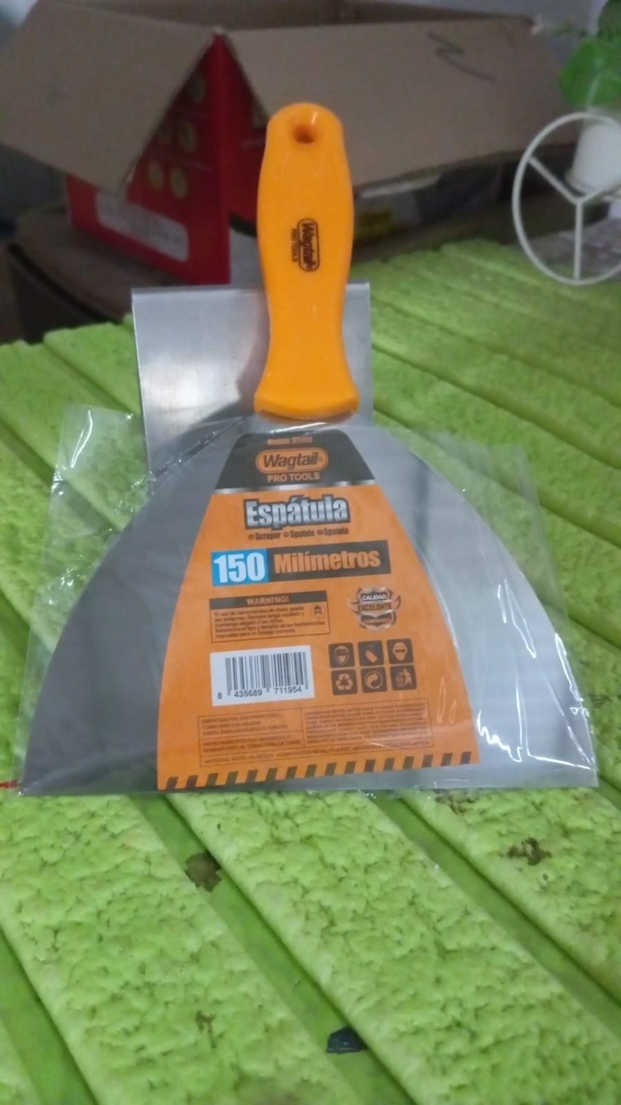 Paint Scraper Window Glass Filling Putty Knife (150 MM / 1 Pc) Paint Scraper Window Glass Filling Putty Knife (150 MM / 1 Pc)